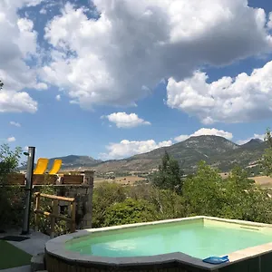 https://la-medievale.hotels-rhonealpes.com
